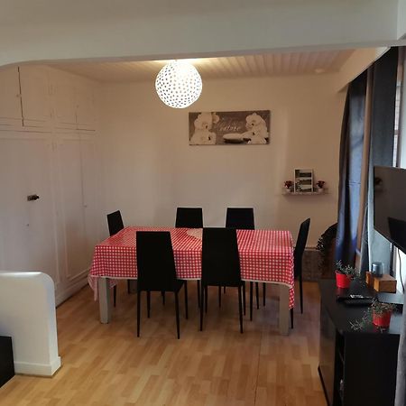 Big Ground Floor 2 Bedrooms Flat In A Quiet Building & Neighborghood Marsiglia Esterno foto