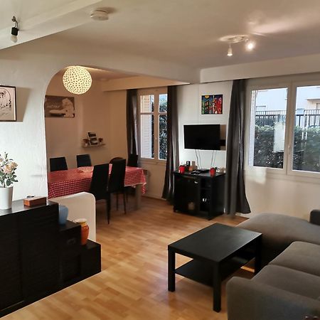 Big Ground Floor 2 Bedrooms Flat In A Quiet Building & Neighborghood Marsiglia Esterno foto